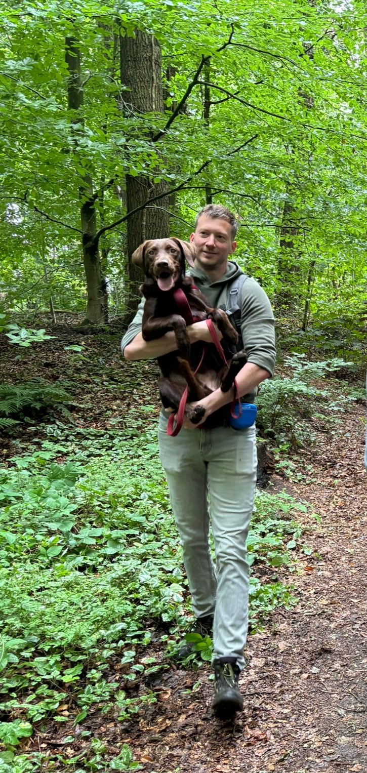 matthijs hondentrainer groningen met zijn hond donn